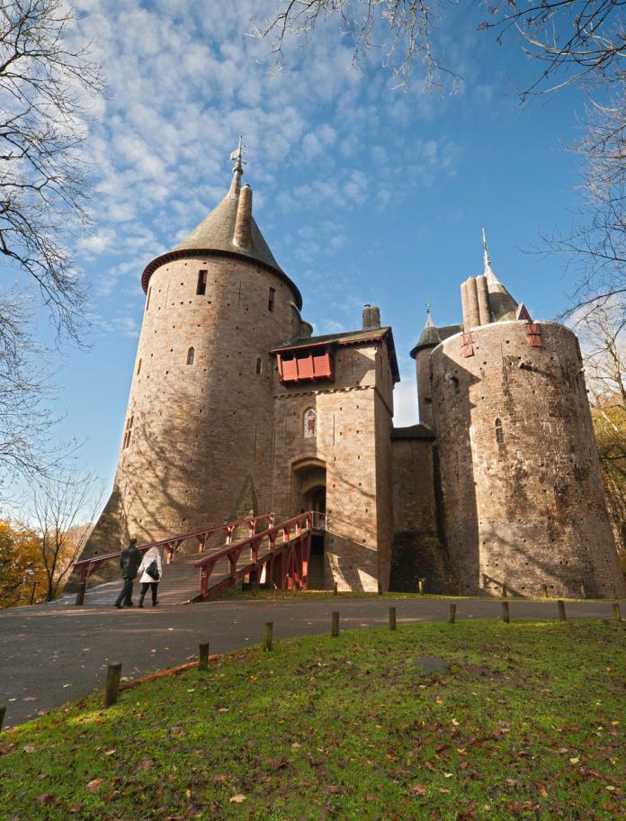 Full view of the front of Castell Coch.