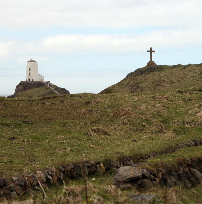Wandern auf Llanddwyn Island, Anglesey.