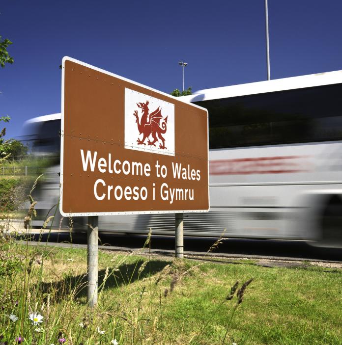 Willkommen in Wales (Croeso i Gymru). 