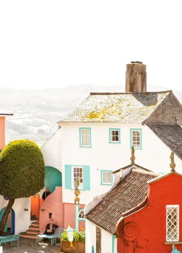 brightly coloured buildings in Portmeirion.