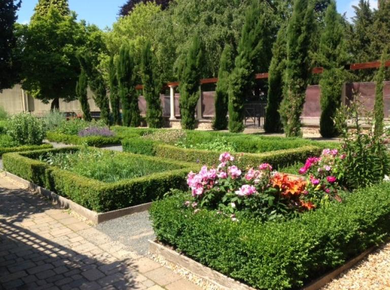 A Roman-inspired garden