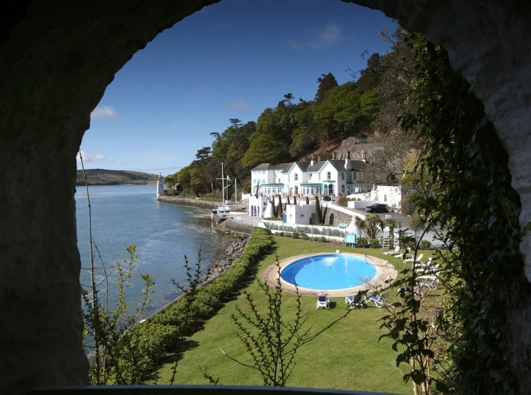 Hotel Portmeirion and the outdoor swimming pool on a sunny day.