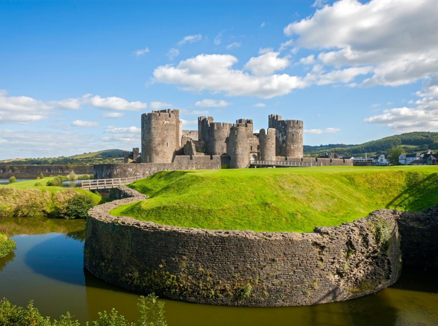 pretty places to visit in south wales