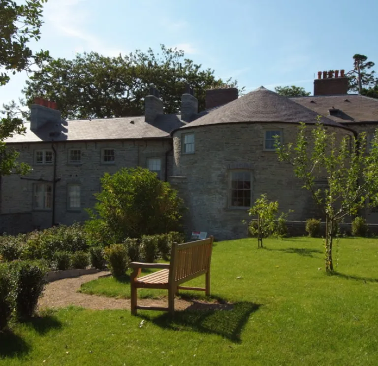 Idyllic castle accommodation in green grounds with court yard