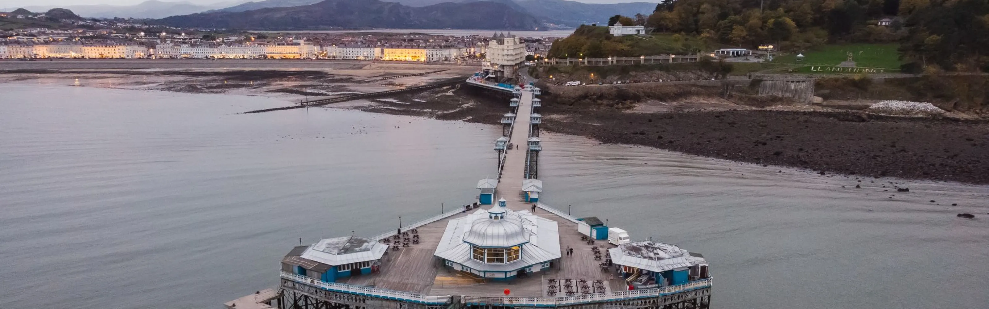 Welsh Tour Guide Sightseeing tours of Welsh towns and cities | Visit Wales