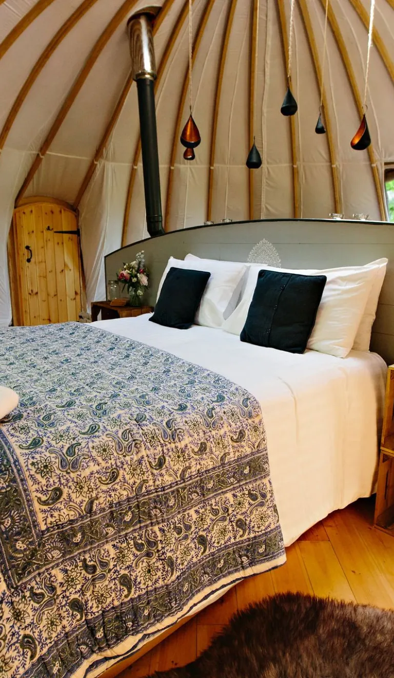Gemütlich sind die Rundzelte von Penhein Glamping.